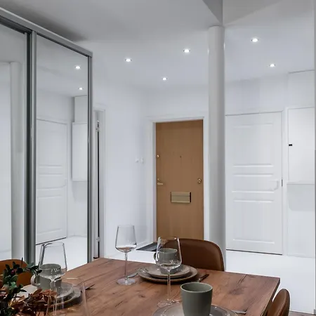 Kammi - Spacious Penthouse In The Downtown With Sauna *