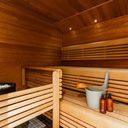 Kammi - Spacious Penthouse In The Downtown With Sauna *